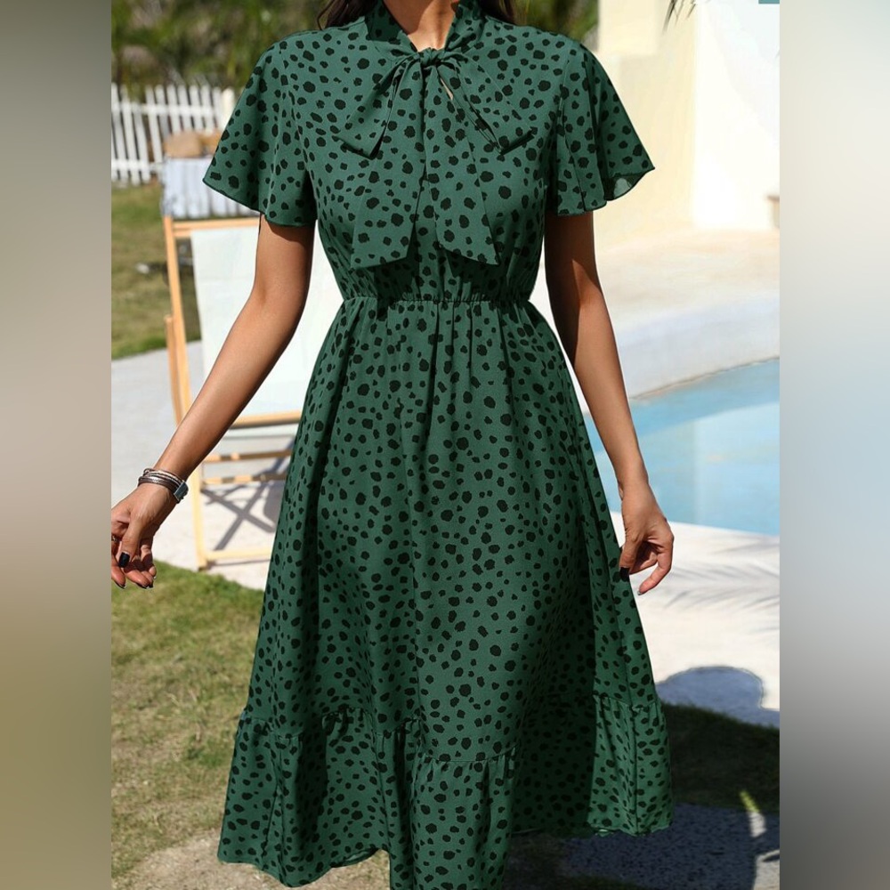 Rockabilly Green & Black Spotted Bow Neckline Flutter Sleeve Dress size Large - Picture 2 of 10